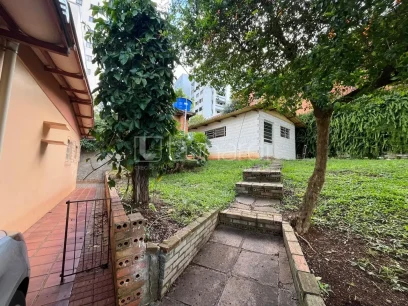 Foto Casa com 4 Dormitórios