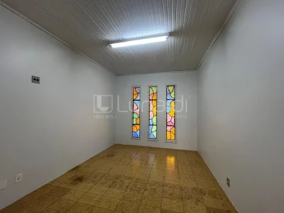 Foto Casa com 4 Dormitórios