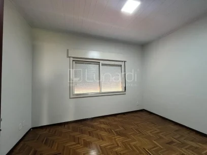 Foto Casa com 4 Dormitórios