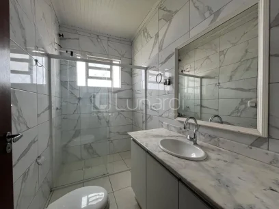 Foto Casa com 4 Dormitórios