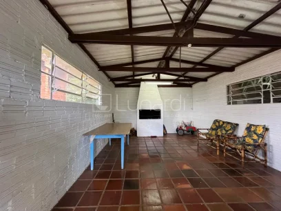 Foto Casa com 4 Dormitórios