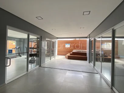 Foto Apartamento com 2 Suítes