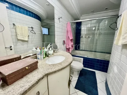 Foto Apartamento Duplex com 3 Dormitórios