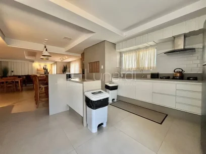 Foto Apartamento com 3 Dormitórios