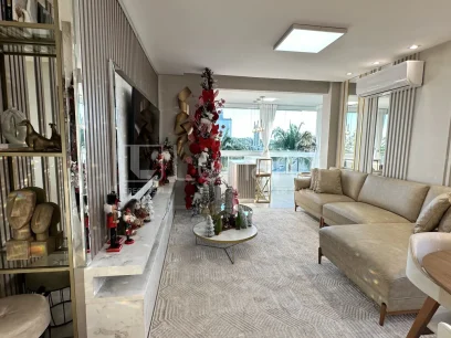 Foto Apartamento com 4 Dormitórios