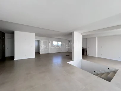 Foto Cobertura com 4 Suítes