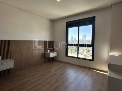 Foto Apartamento com 3 Suítes