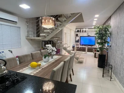 Foto Sobrado com 3 Suítes