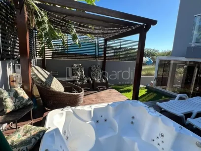 Foto Sobrado com 3 Suítes