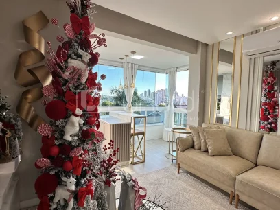 Foto Apartamento com 4 Dormitórios