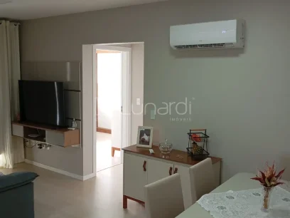 Foto Apartamento com 2 Dormitórios