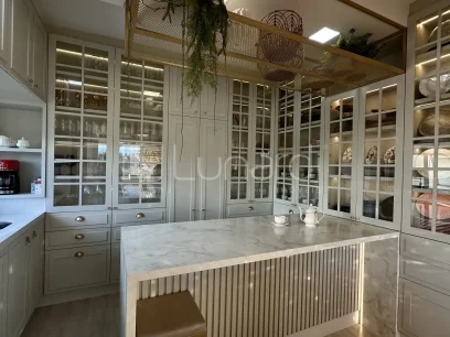 Foto Apartamento com 4 Dormitórios