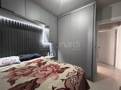 Foto Apartamento com 2 Dormitórios