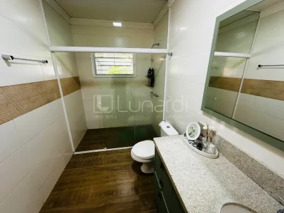 Foto Casa com 4 Dormitórios