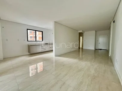 Foto Apartamento com 3 Suítes