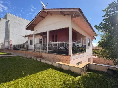 Foto Casa com 6 Dormitórios