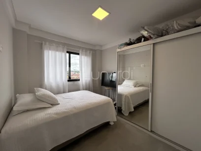 Foto Apartamento com 2 Dormitórios