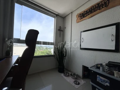 Foto Apartamento com 2 Dormitórios