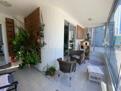 Foto Apartamento com 3 Dormitórios