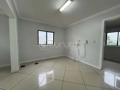 Foto Apartamento com 3 Dormitórios