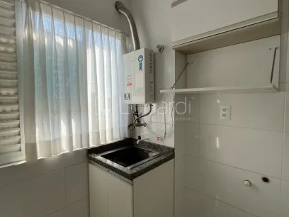 Foto Apartamento com 2 Dormitórios