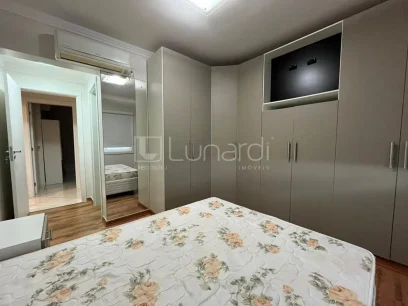 Foto Apartamento com 2 Dormitórios
