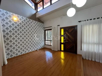 Foto Casa com 3 Dormitórios