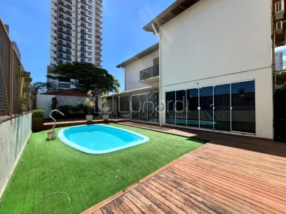 Foto Casa com 3 Dormitórios