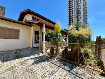 Foto Casa com 3 Dormitórios