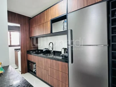 Foto Apartamento com 2 Dormitórios