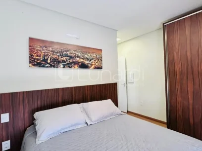 Foto Apartamento com 2 Dormitórios