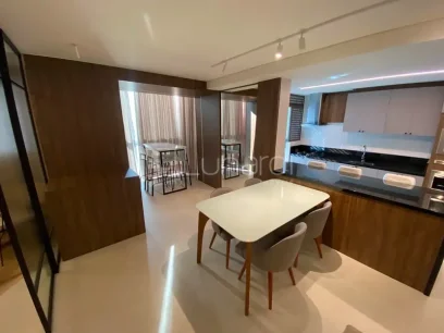 Foto Apartamento com 2 Dormitórios