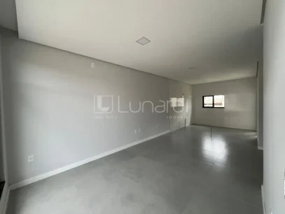 Foto Sobrado com 3 Dormitórios