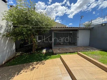 Foto Casa com 3 Dormitórios