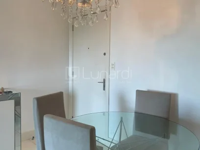 Foto Apartamento com 2 Dormitórios