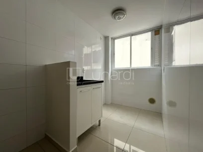 Foto Apartamento com 2 Dormitórios