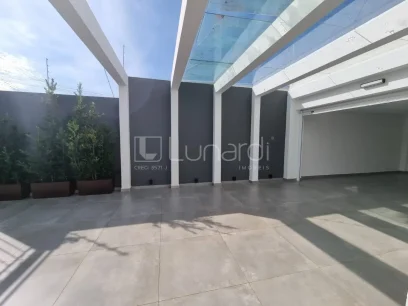 Foto Casa com 3 Dormitórios