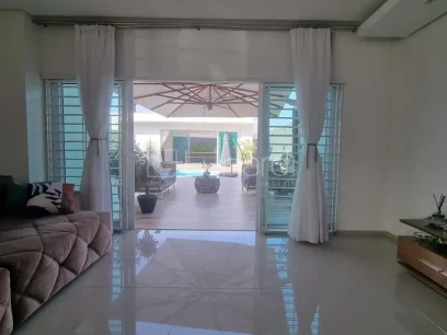 Foto Casa com 3 Dormitórios