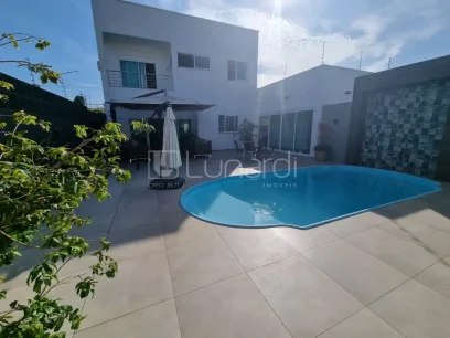 Casa com 3 Dormitórios