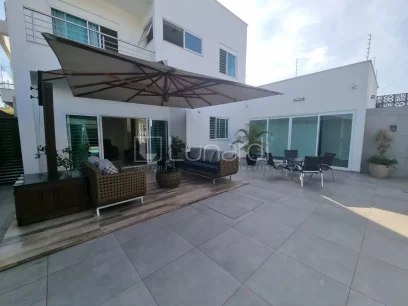 Foto Casa com 3 Dormitórios