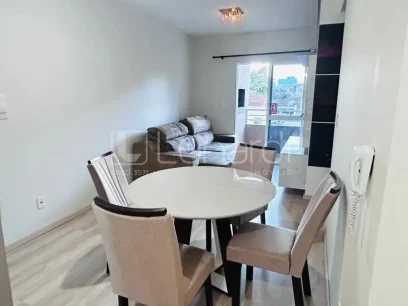 Foto Apartamento com 2 Dormitórios