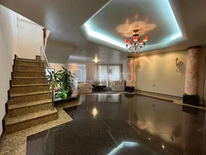 Foto Apartamento com 4 Dormitórios