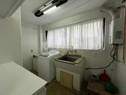 Foto Apartamento com 4 Dormitórios