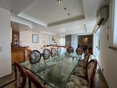 Foto Apartamento com 4 Dormitórios