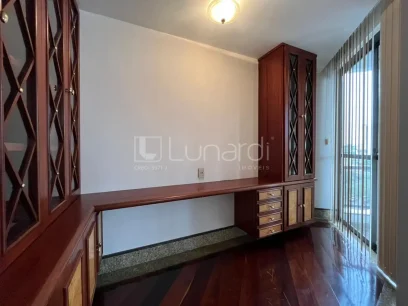 Foto Apartamento com 4 Dormitórios