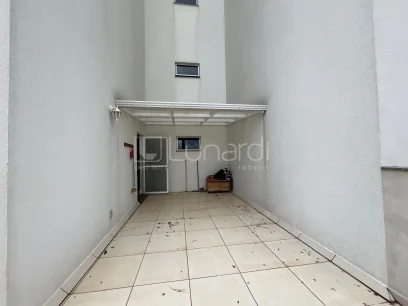 Foto Apartamento com 2 Dormitórios