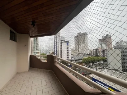 Foto Apartamento com 3 Dormitórios