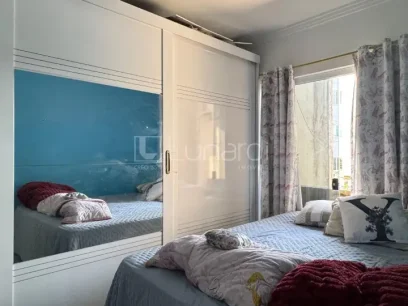 Foto Sobrado com 3 Dormitórios