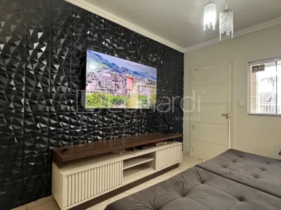 Sobrado com 3 Dormitórios