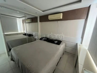 Foto Apartamento com 2 Dormitórios